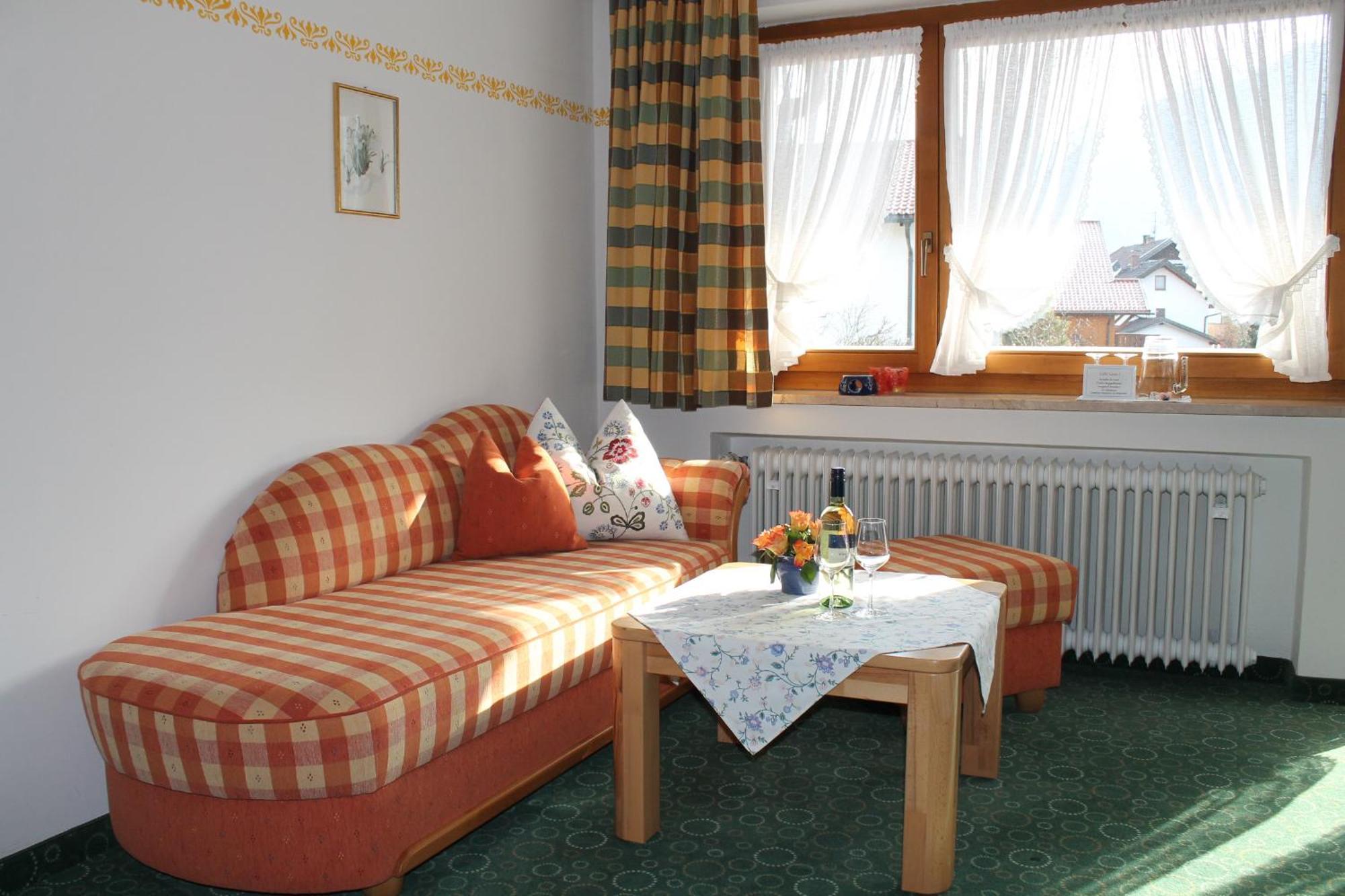 Ferienapartmenthaus Hubertushof Mittenwald Buitenkant foto